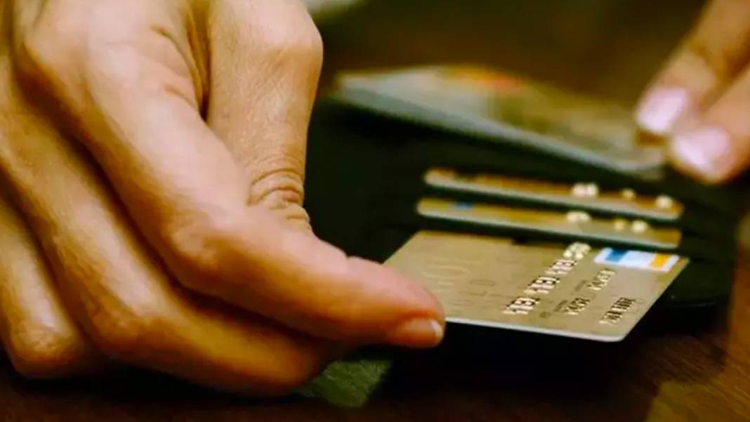 Kredi kartı borcu rekor seviyede: Türkiye'de borcu olmayan kalmadı 6